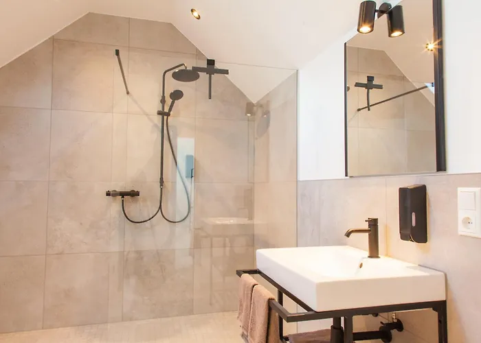 Gitstapper Hof Hotel *